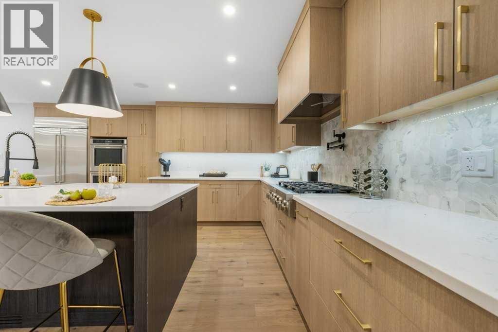 711 Mckenzie Lake Bay SE