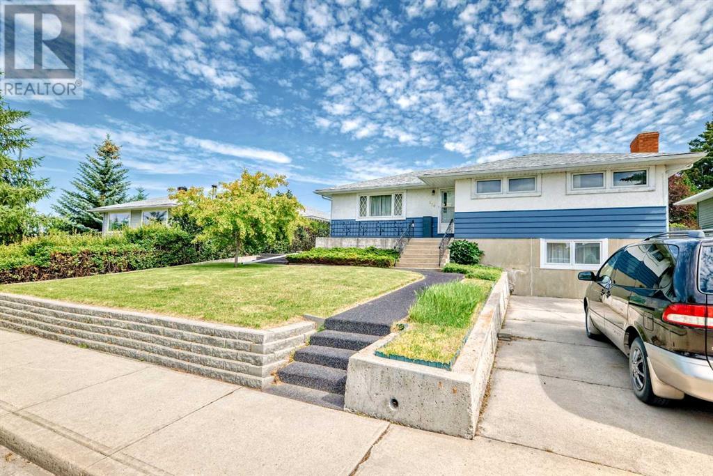 220 Cardiff Drive NW