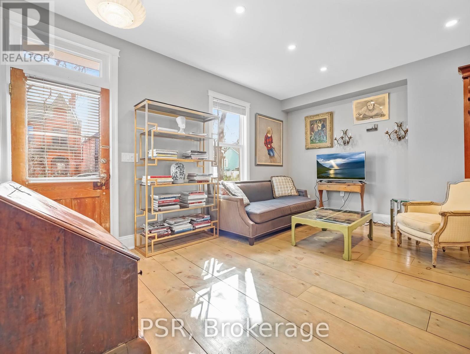 80 FERRIE STREET W