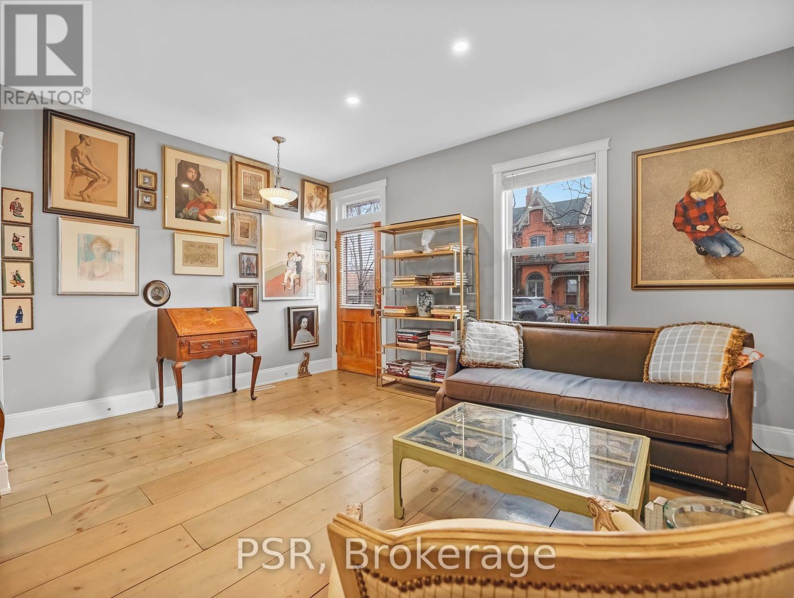 80 FERRIE STREET W