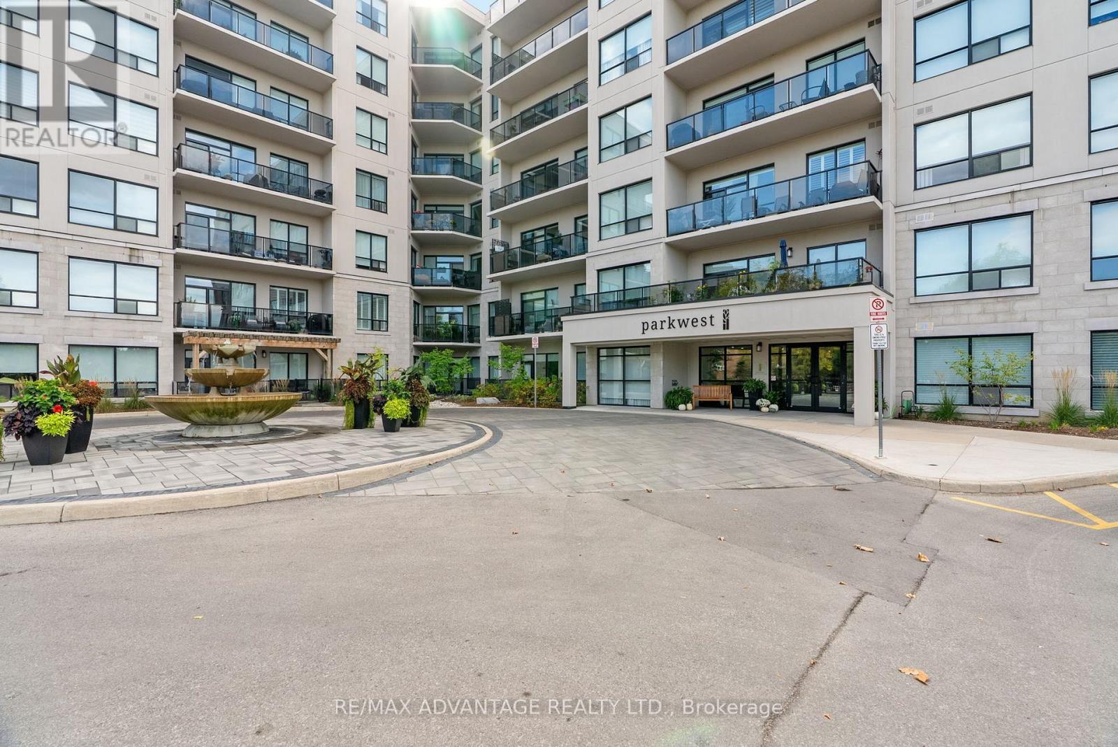 118 - 1200 COMMISSIONERS ROAD W
