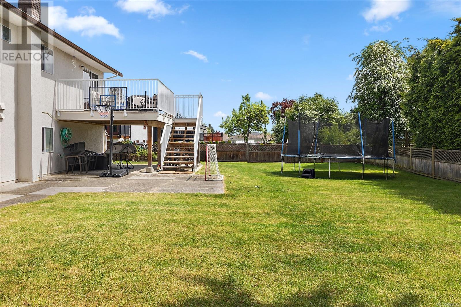 1881 Seaboard Cres