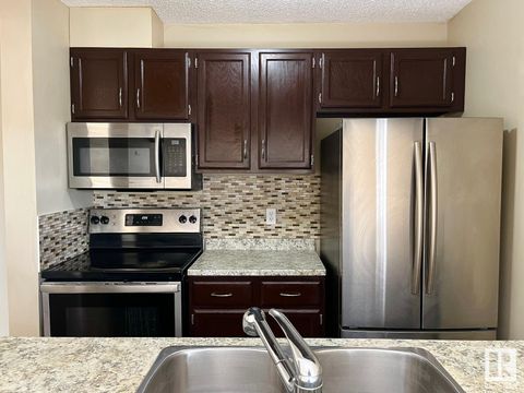 #316 5005 31 AV NW Edmonton AB T6L6S6