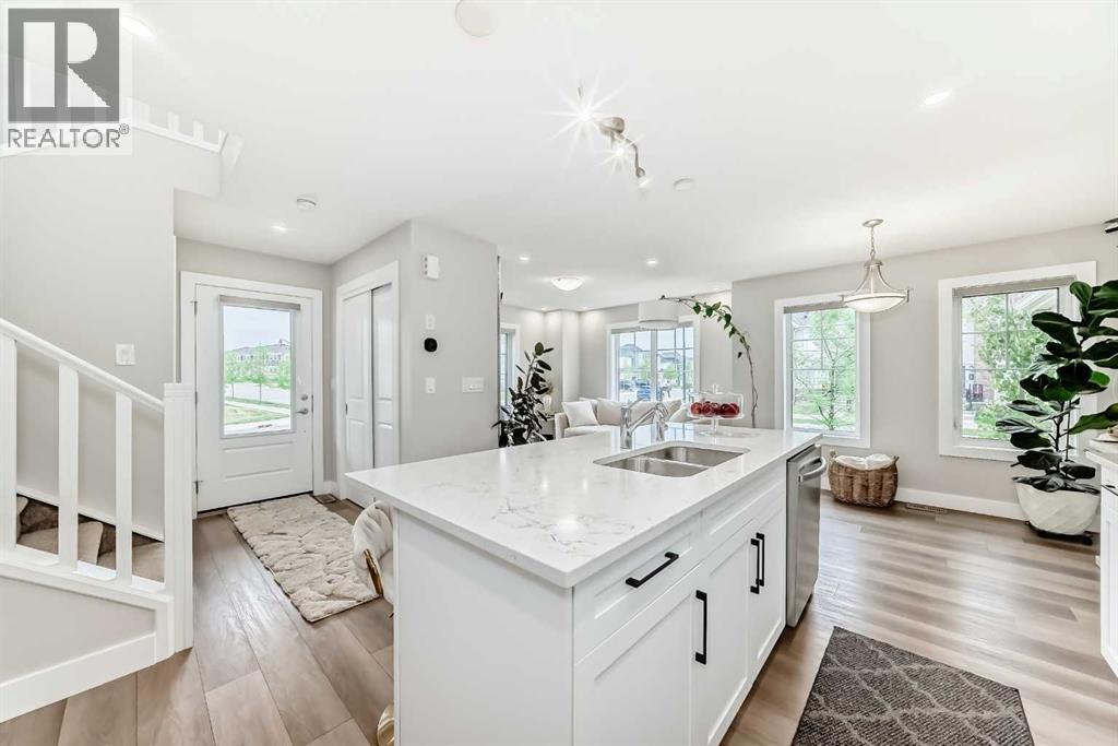 8 Yorkville Link SW