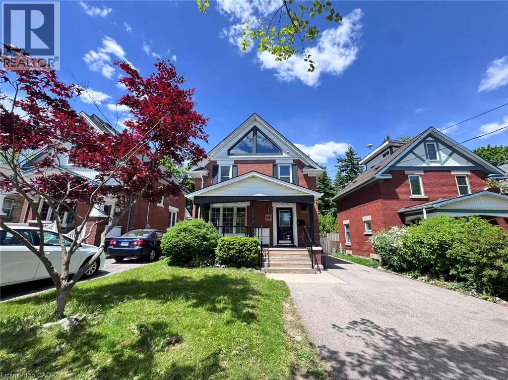 40 WOODLAND Avenue