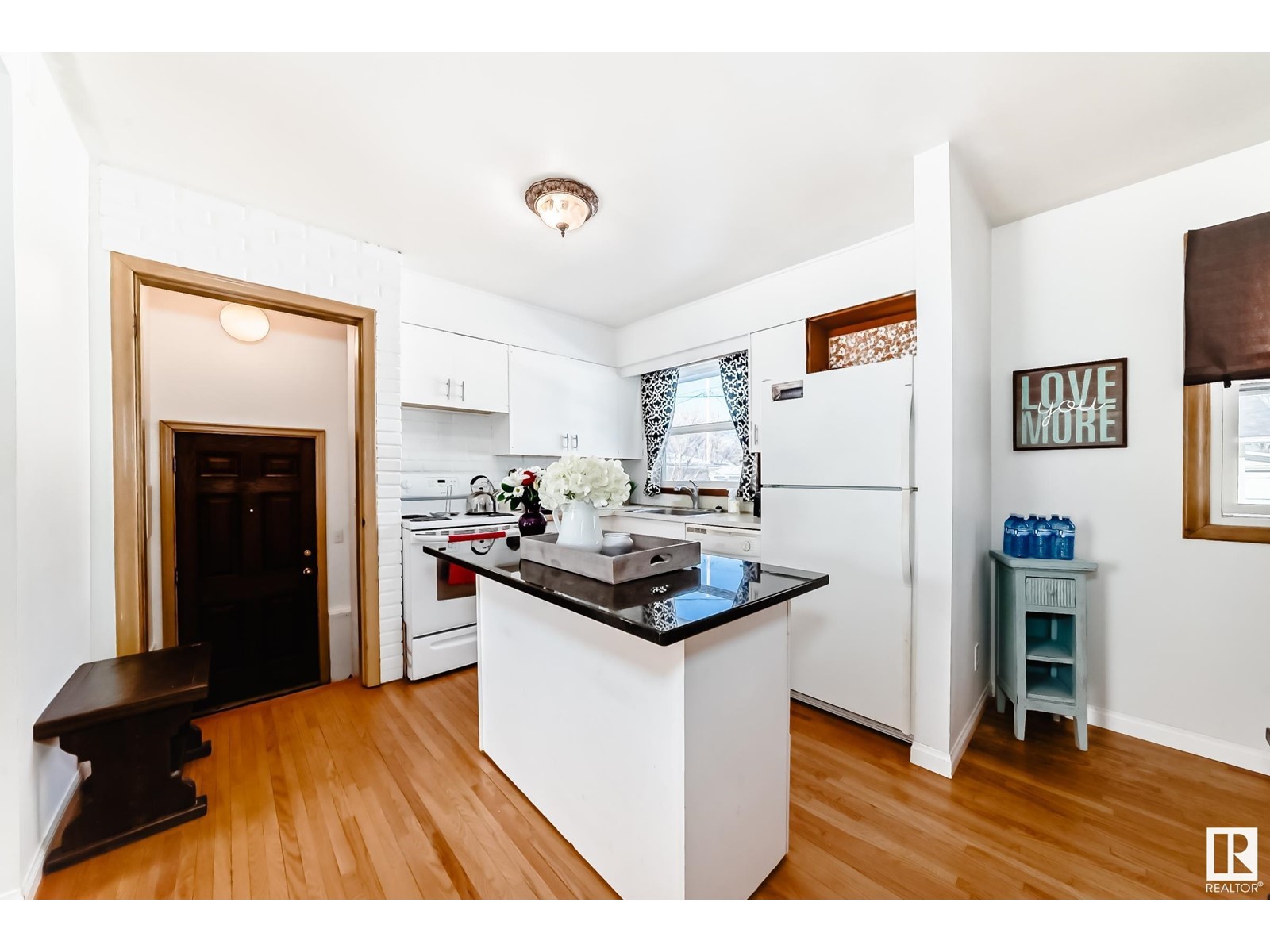 4026 113 AV NW
