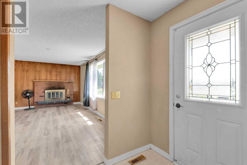 5439 Dalrymple Crescent NW