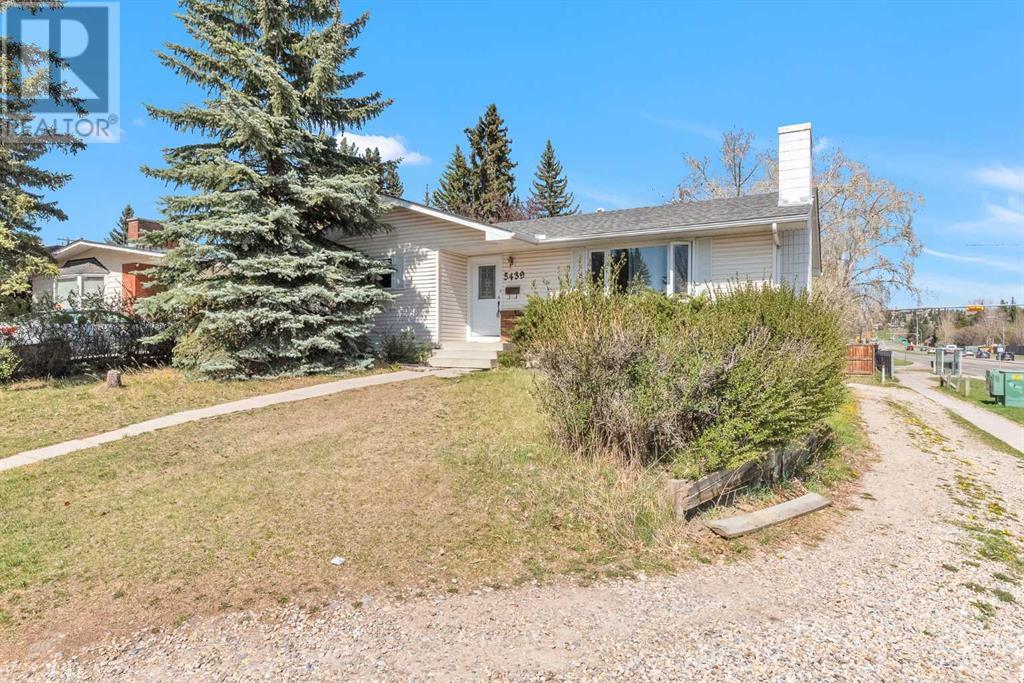 5439 Dalrymple Crescent NW