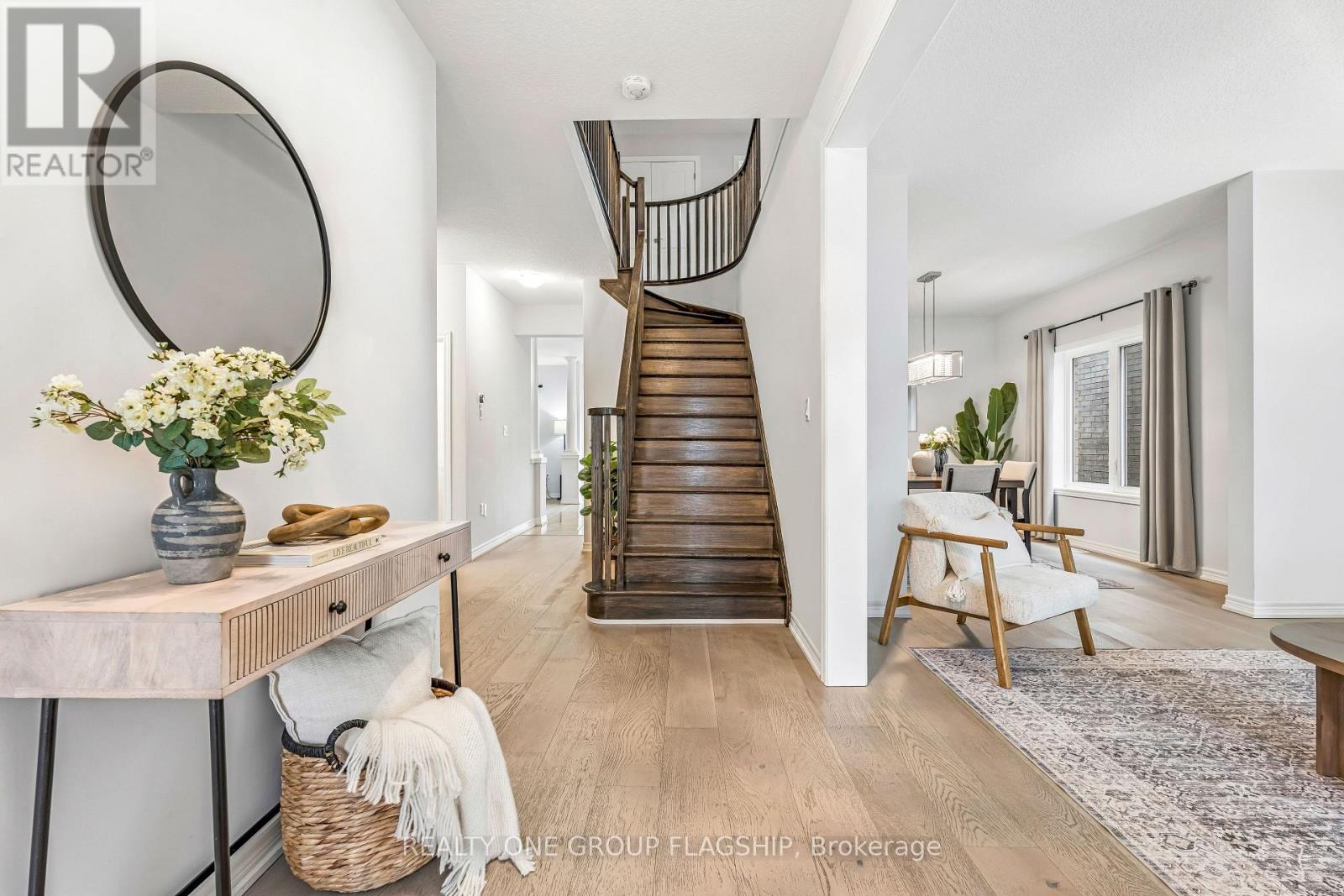 87 DOLOMITI COURT