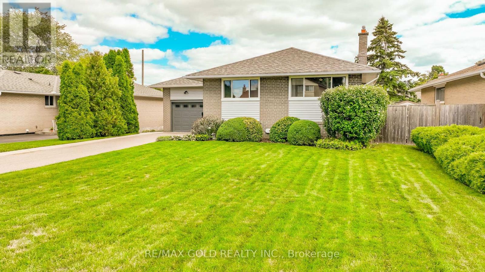 36 ALDERBURY CRESCENT