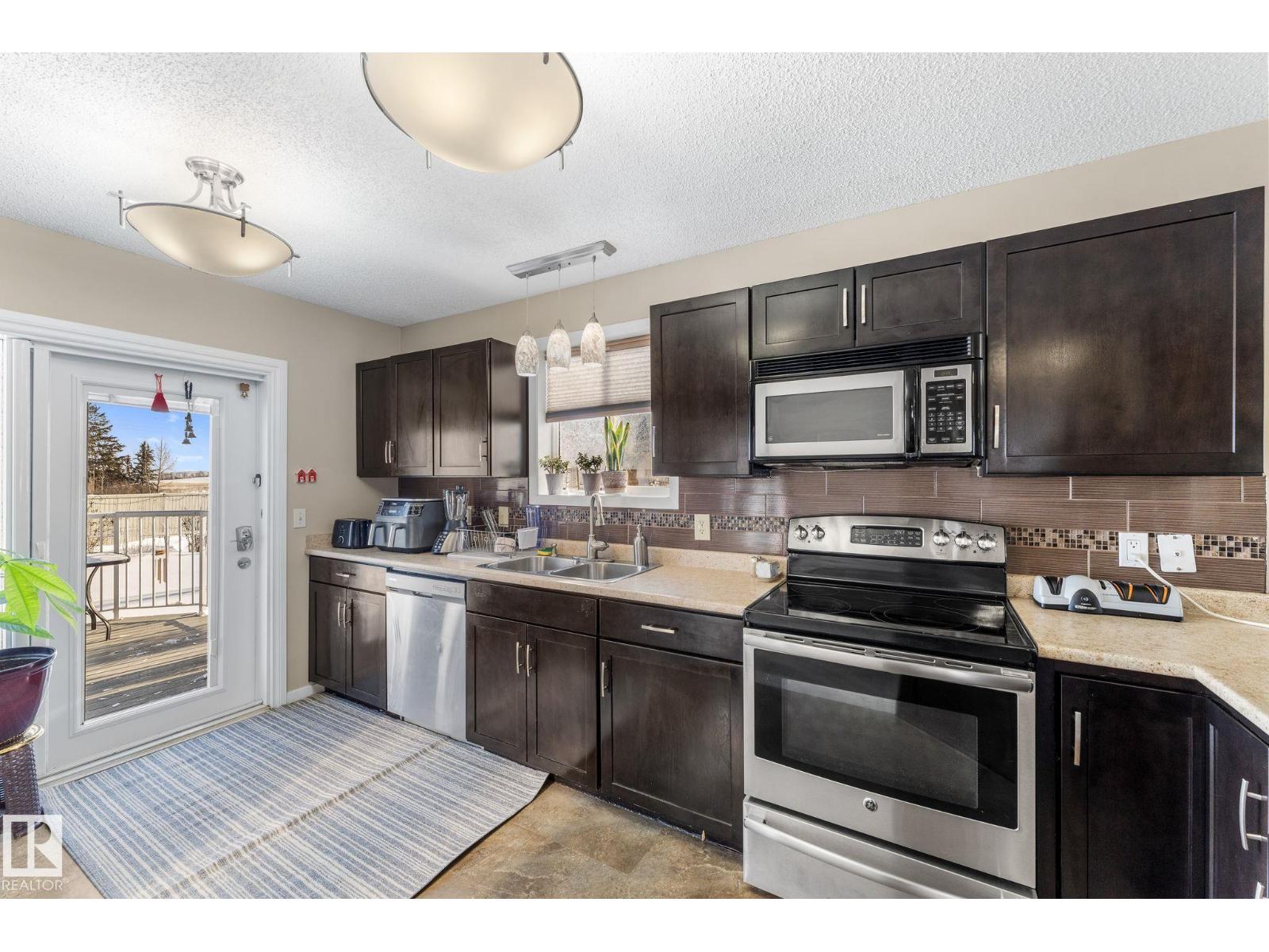 76 La Costa Fairway CL