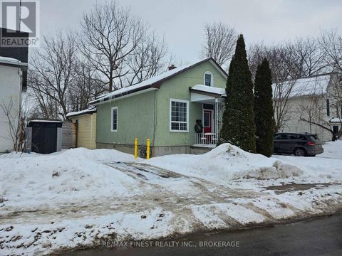 51 HAMILTON STREET Kingston (East of Sir John A. Blvd) ON K7K1P1