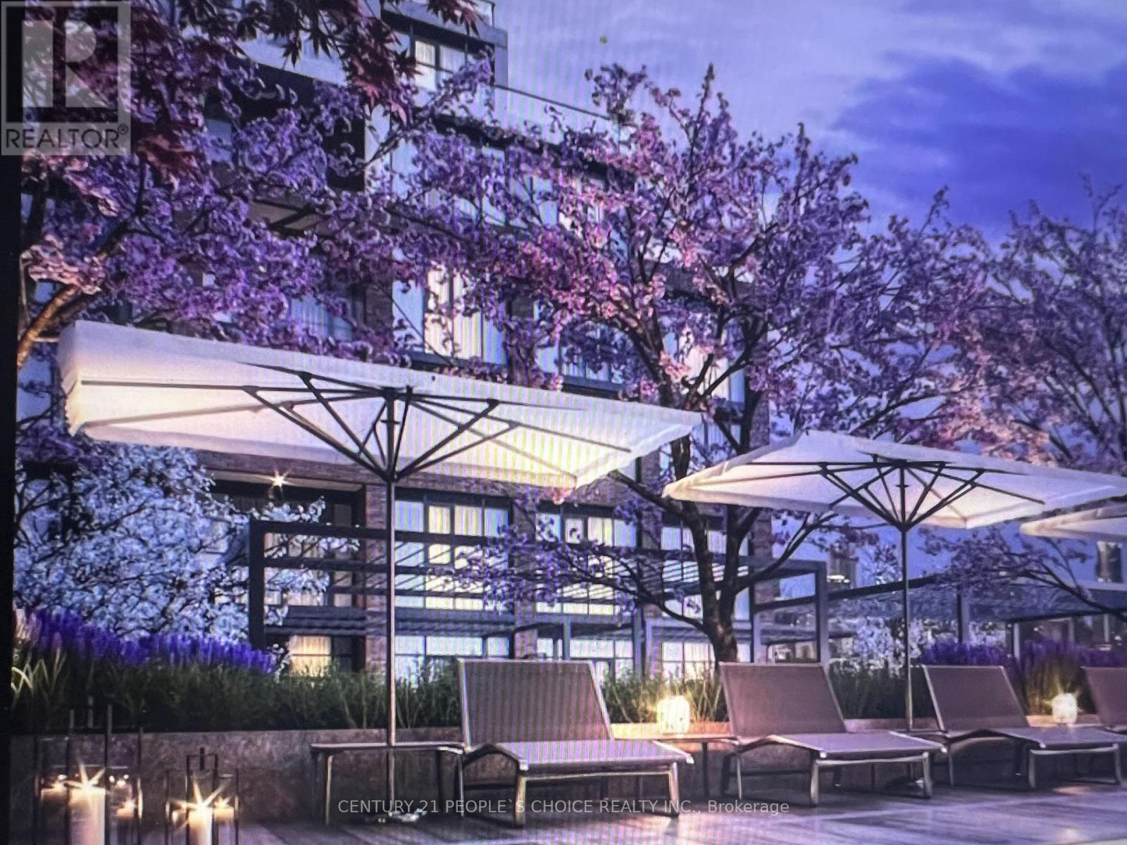 622 - 858 DUPONT STREET