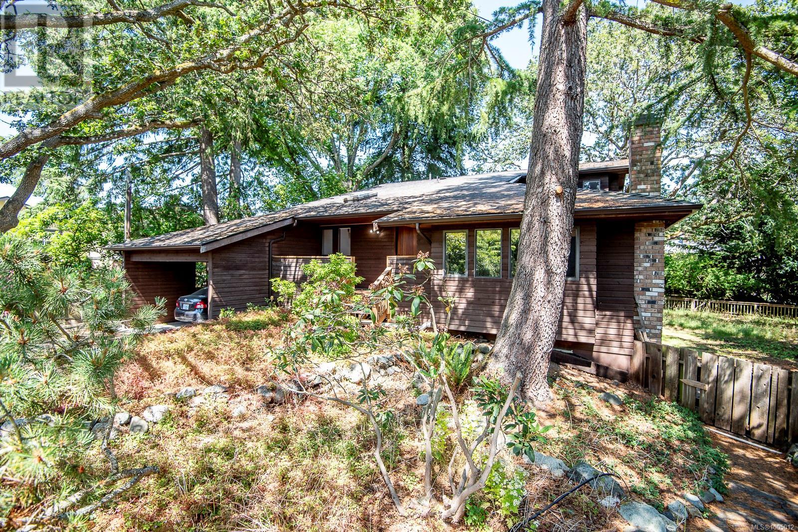 937 Pemberton Rd