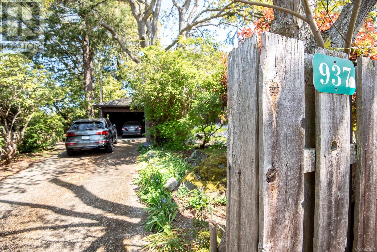 937 Pemberton Rd