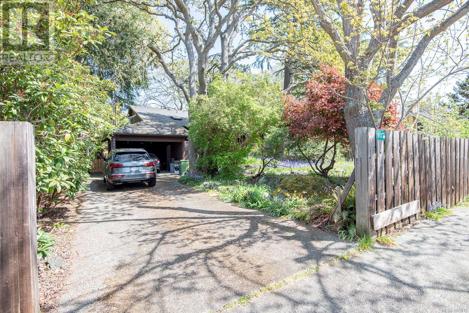 937 Pemberton Rd