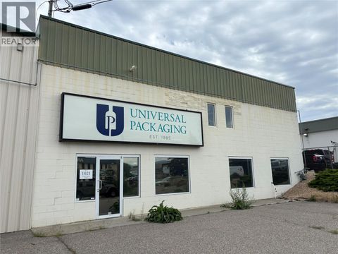 921 & 1021 Waddington Drive Vernon BC V1T9E2