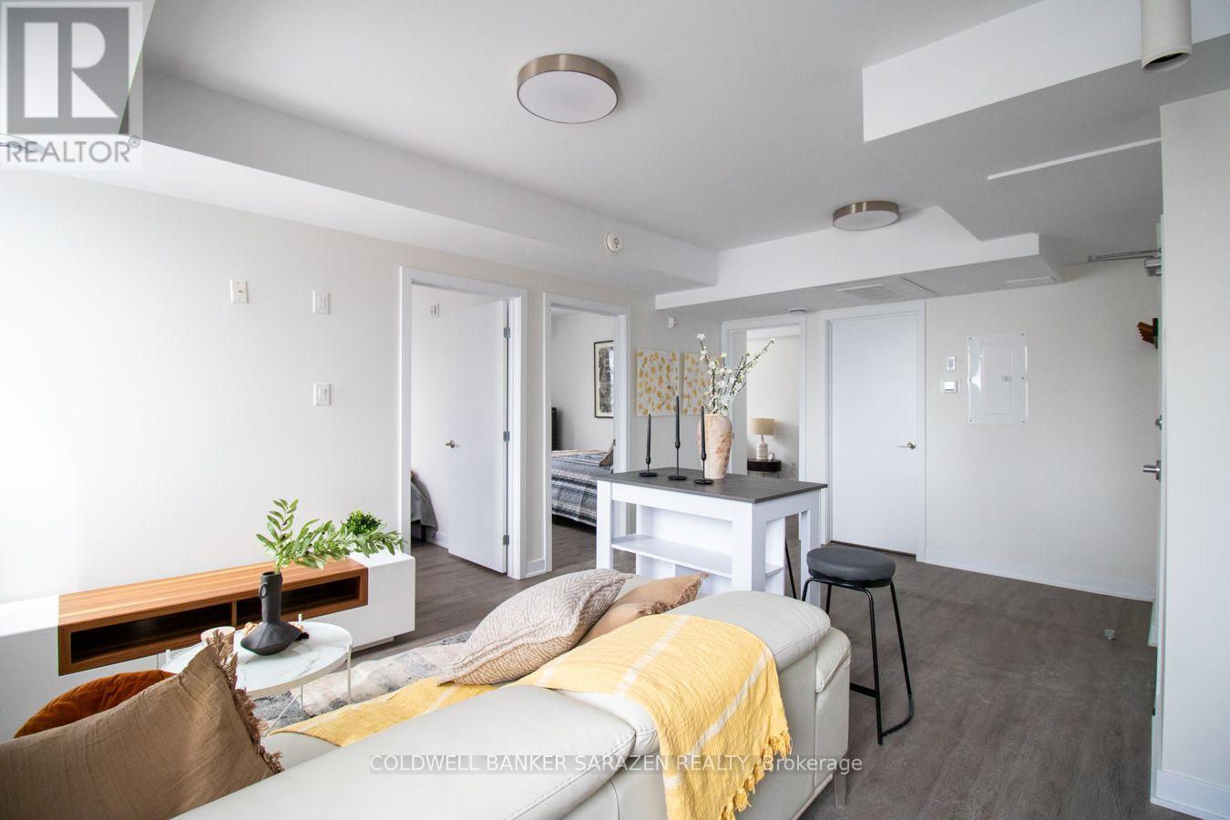 101 - 994 BRONSON AVENUE