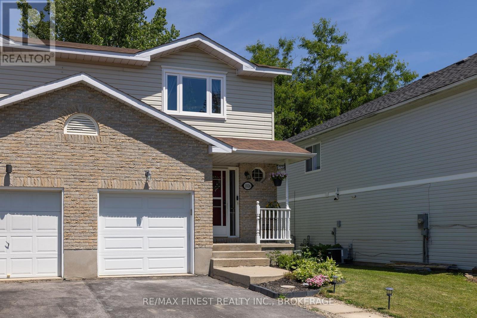 1026 WATERBURY CRESCENT