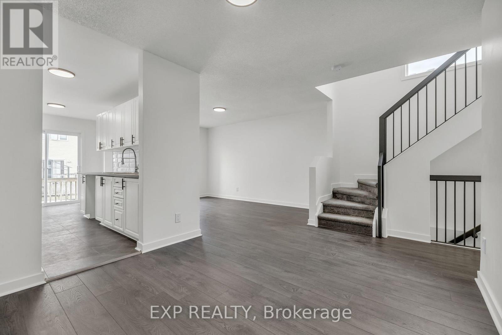 423 HILLSBORO PRIVATE