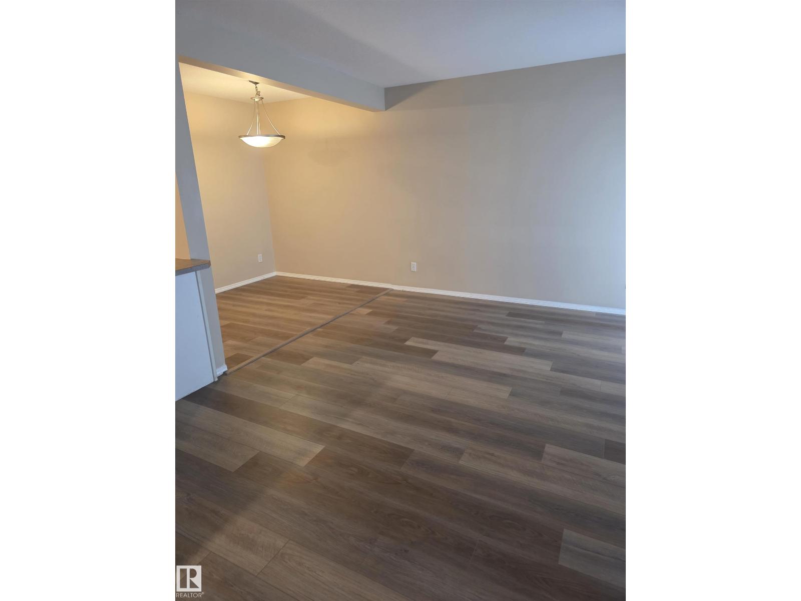 #196 230 Edwards DR SW