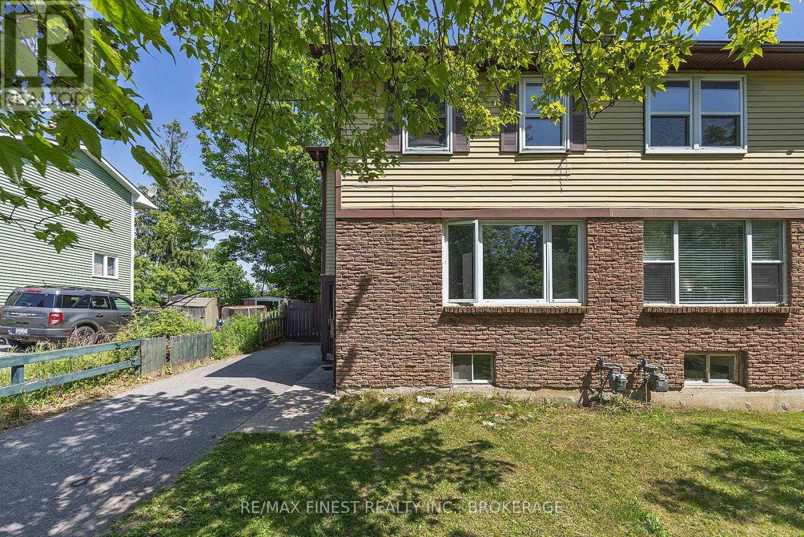10 CALDERWOOD DRIVE