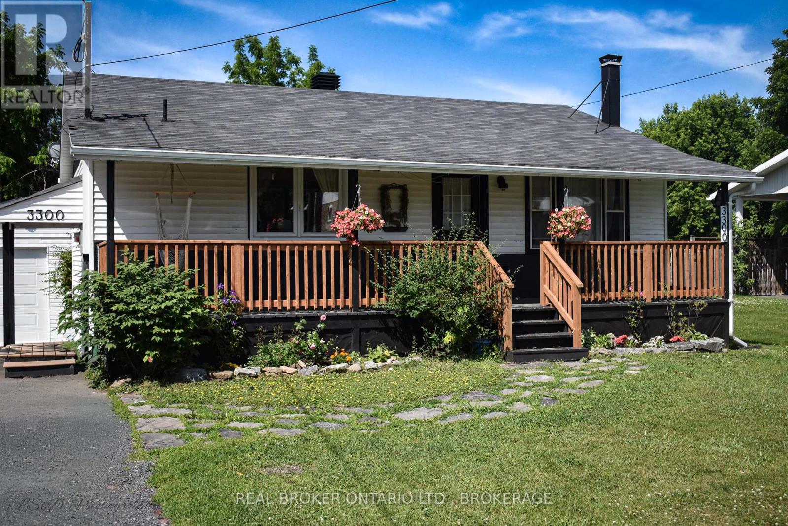 Photo 1 of 29 — 3300 POIRIER AVENUE, Cornwall, ON K6K1E1