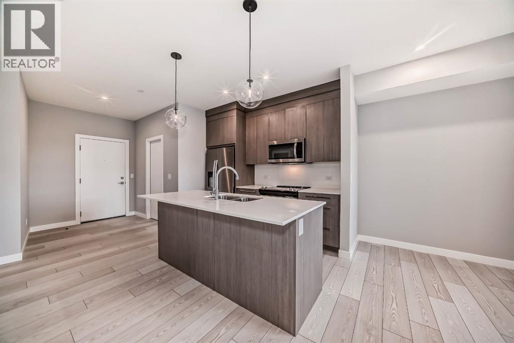 1218, 6 Merganser Drive W