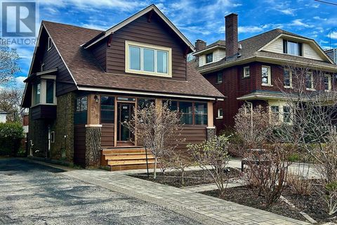 219 ST. CLAIR BOULEVARD Hamilton (St. Clair) ON L8M2N9