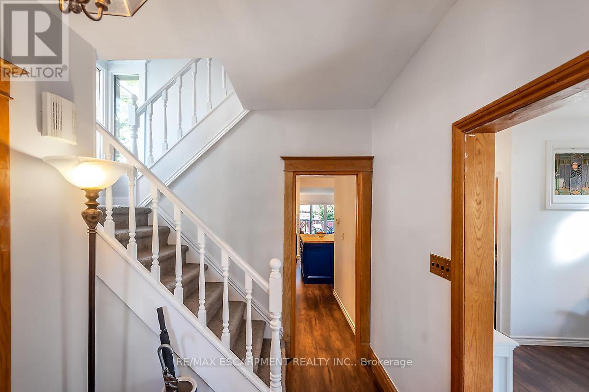 219 ST. CLAIR BOULEVARD