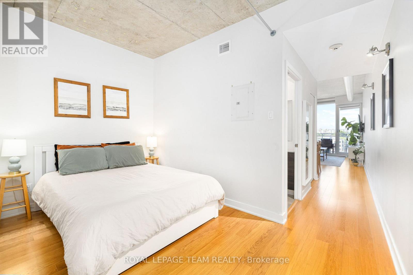 608 - 354 GLADSTONE AVENUE