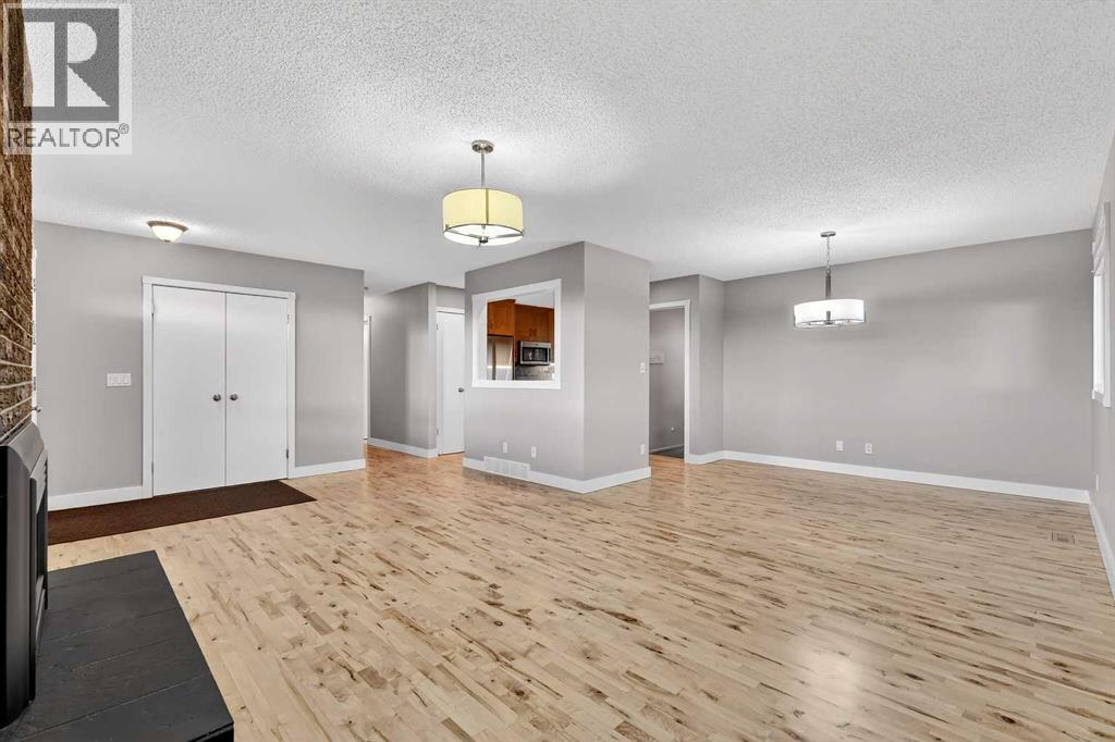 740 Lysander Drive SE