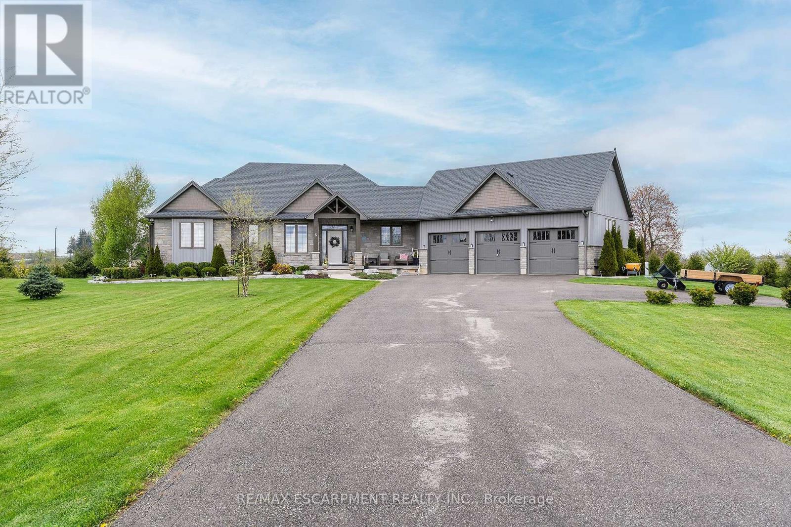 6 MACNEIL COURT