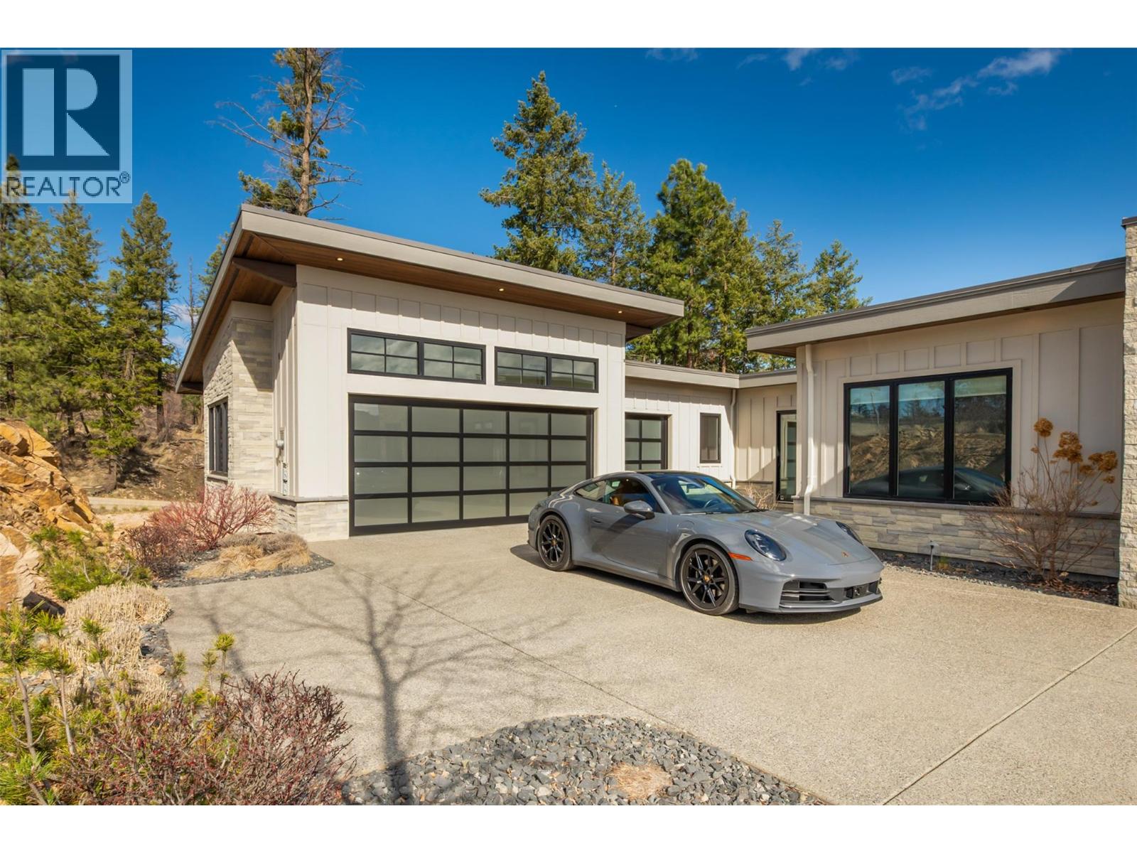 683 HAVENCREST Court