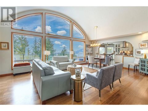 2273 Lakeview Drive Sorrento BC V0E2W2