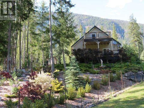 240 ARROW PARK DEMARS Road Nakusp BC V0G1R1