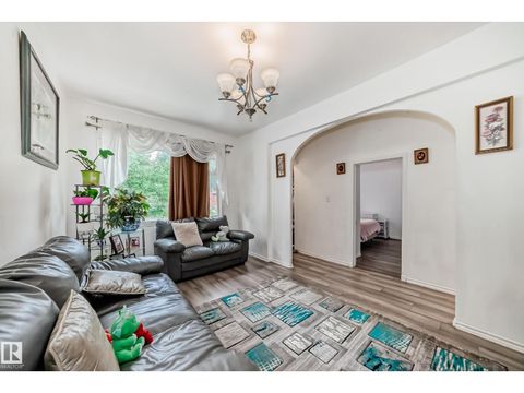 13111 65 ST NW Edmonton AB T5A1A2