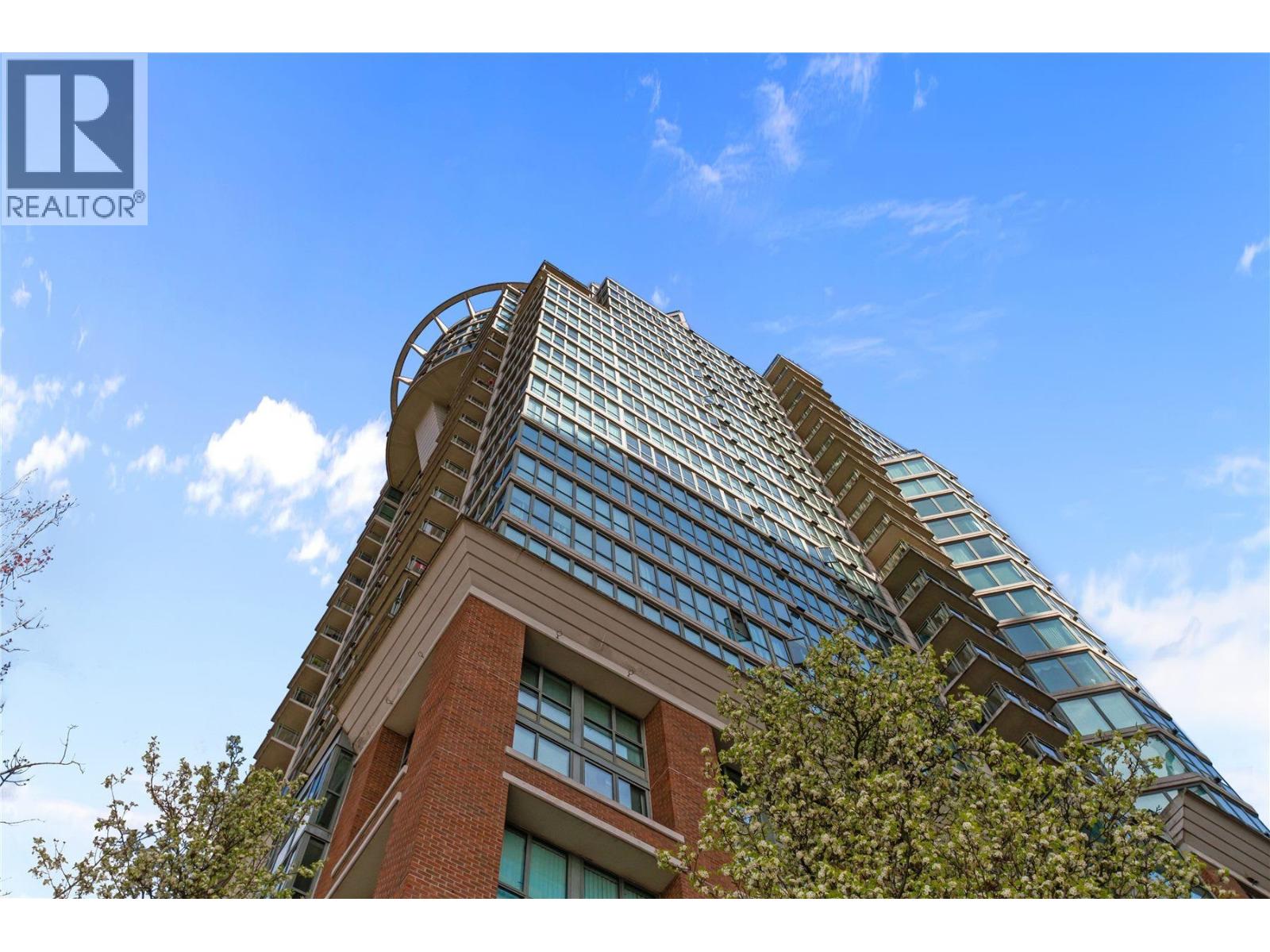 1503 1088 QUEBEC STREET