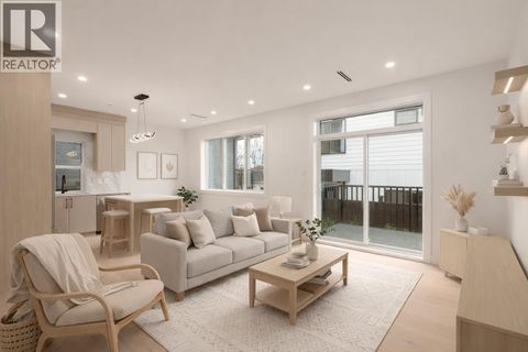 Property photo of 2 3508 e pender street, vancouver, BC v5k2e3