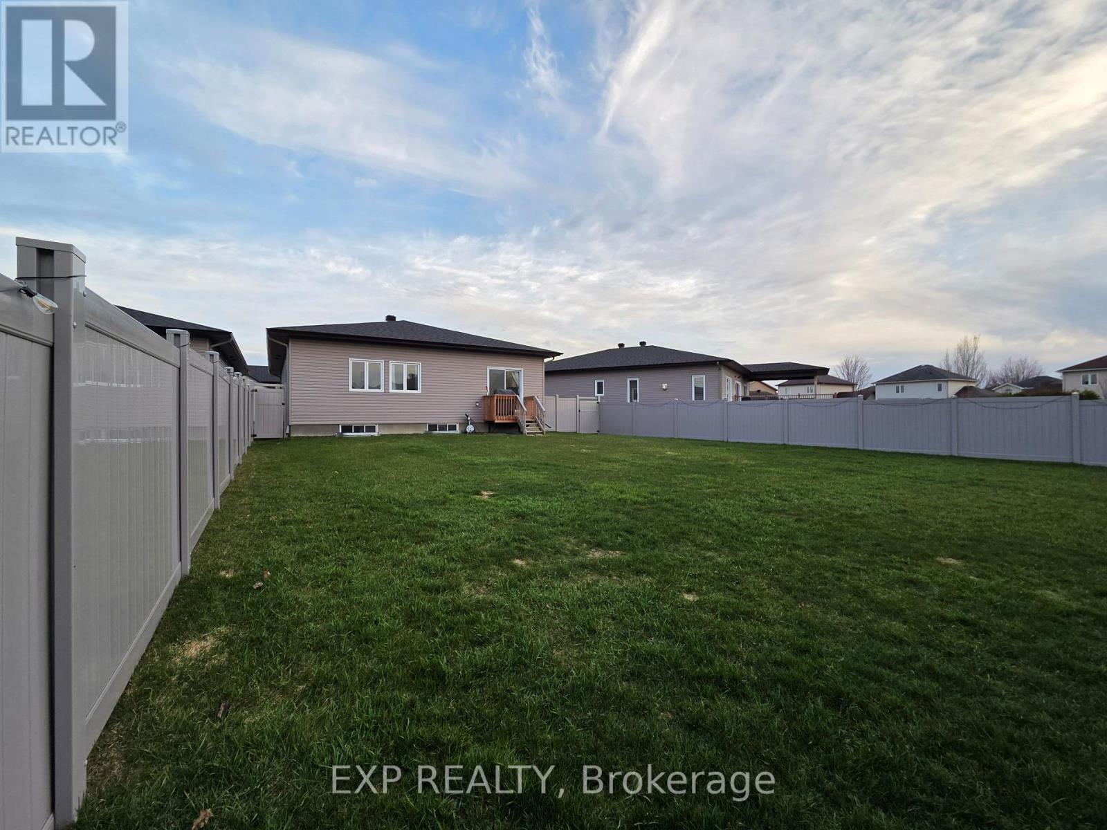 92 CHATEAUGUAY STREET