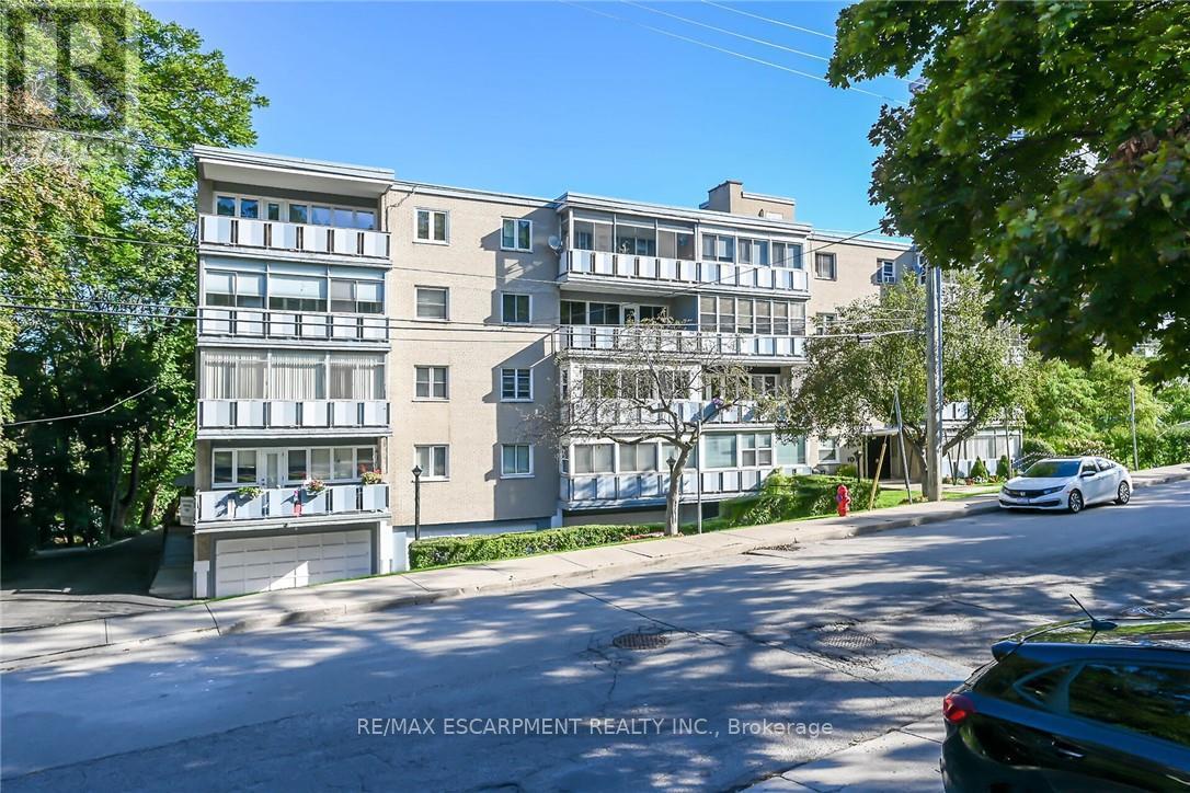 Photo 1 of 15 — 405 - 107 ST JOSEPH'S DRIVE Unit 405, Hamilton (Corktown), ON L8N2G1
