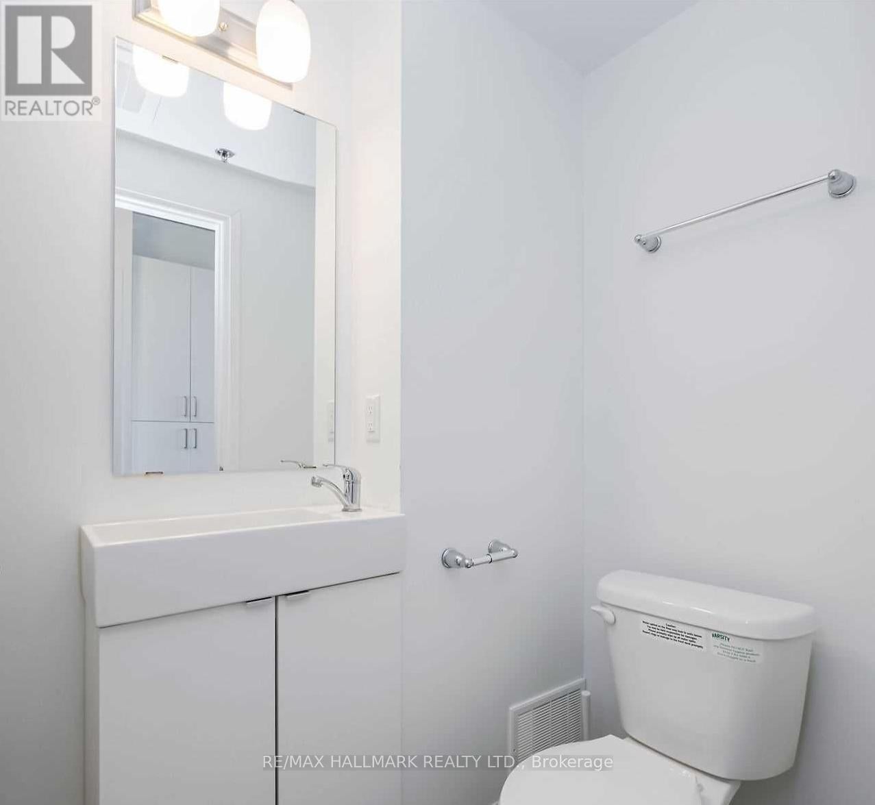 436 - 1900 SIMCOE STREET N