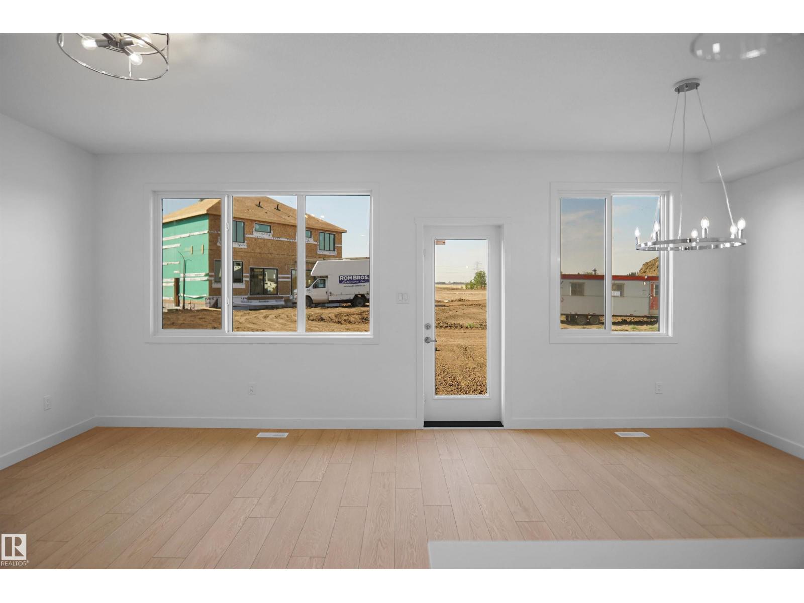 924 17 AV NW