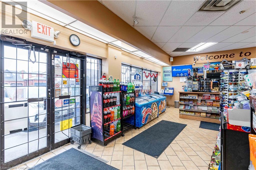 255 HIGHVIEW Drive Unit# 1
