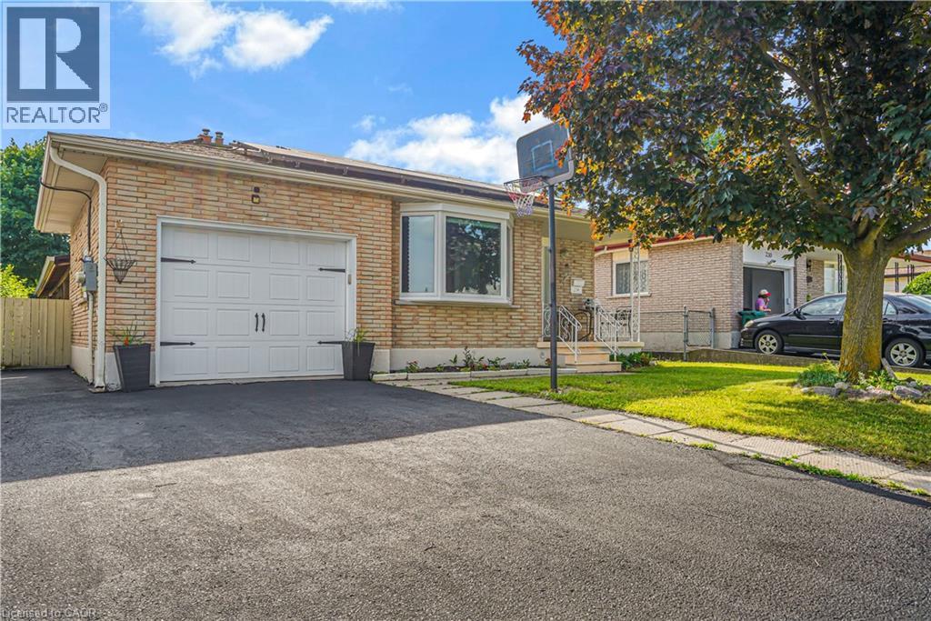 234 THUNDERBIRD Drive