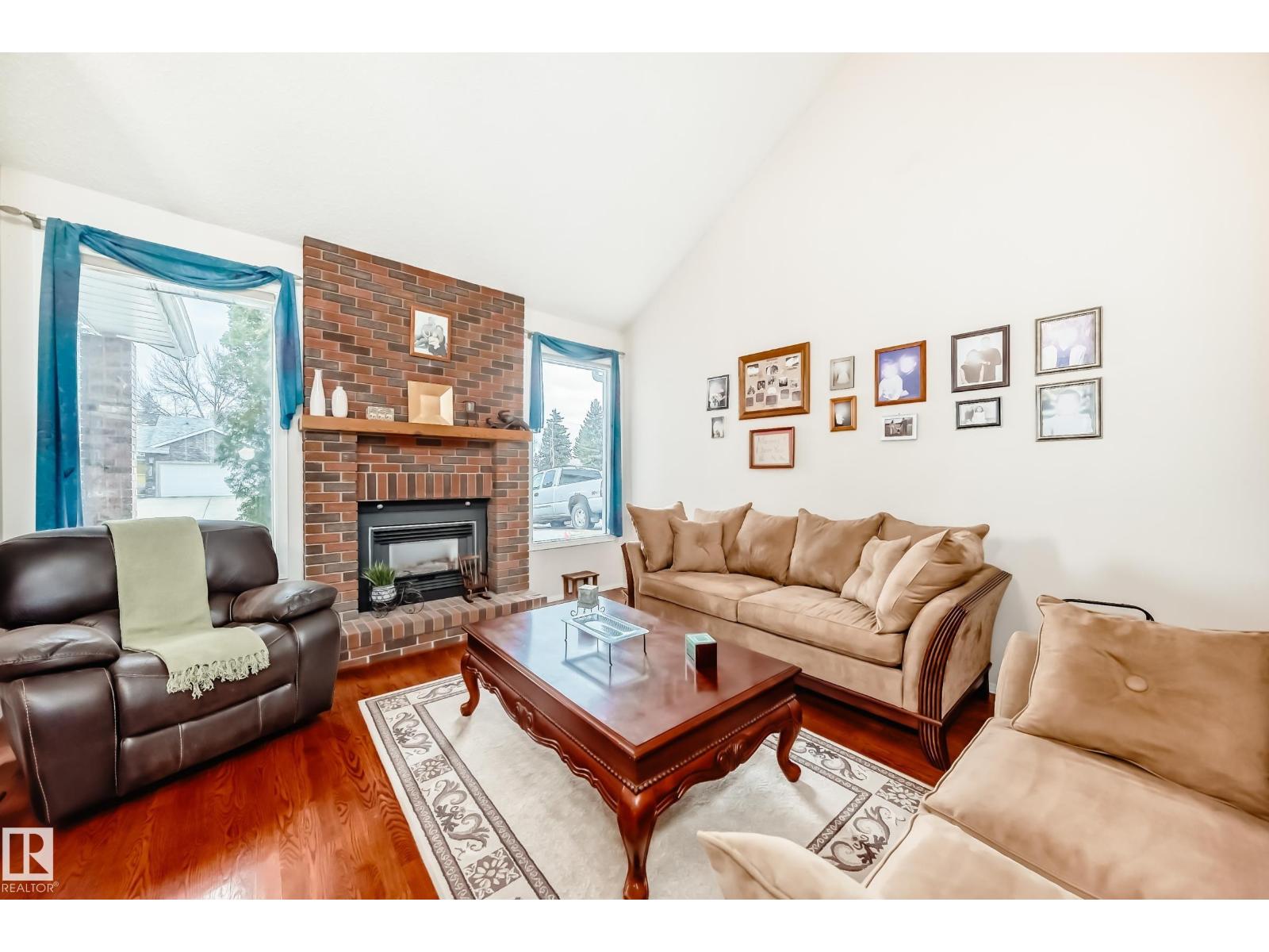 660 VILLAGE DR