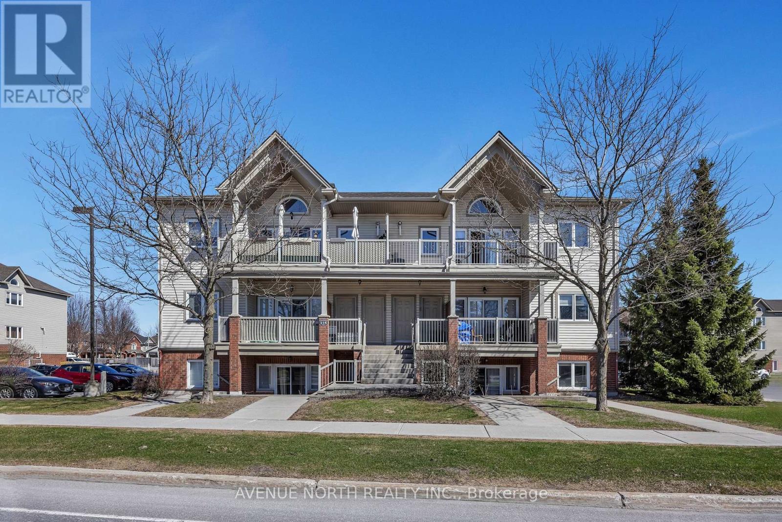 Photo 1 of 30 — 4 - 175 WATERBRIDGE DRIVE Unit 4, Ottawa, ON K2G7G3