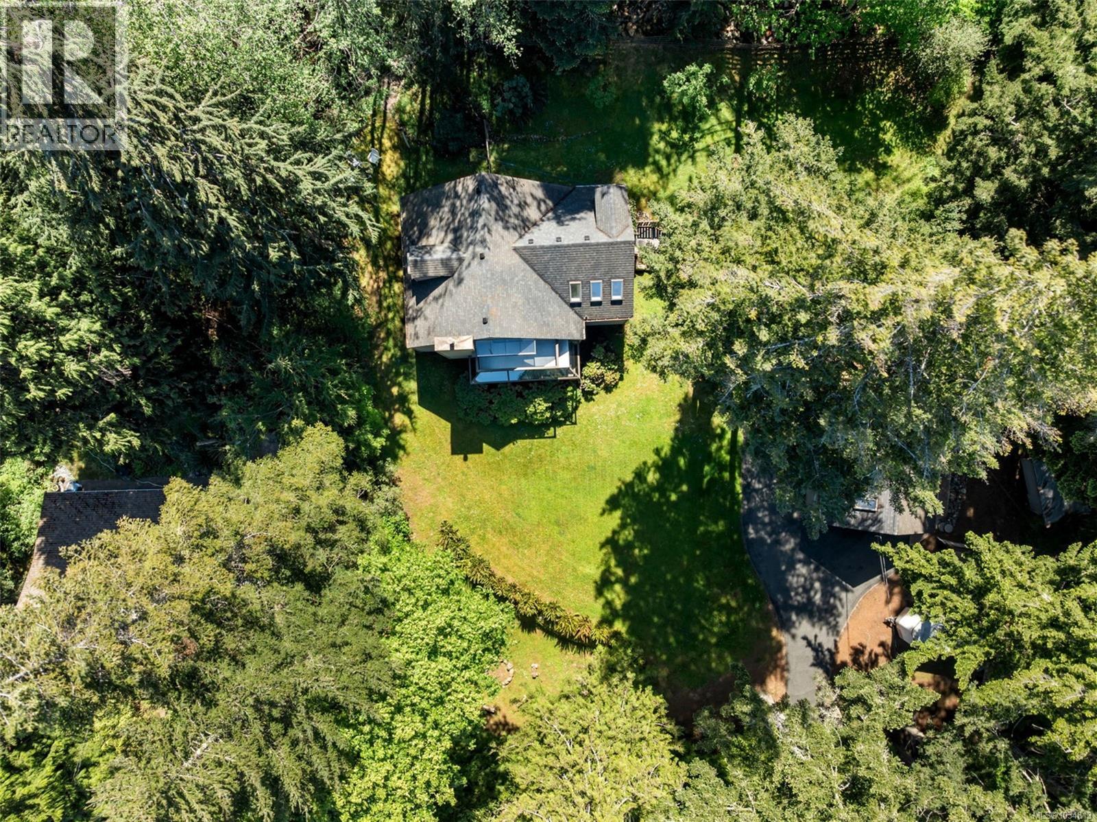 6089 Brecon Dr