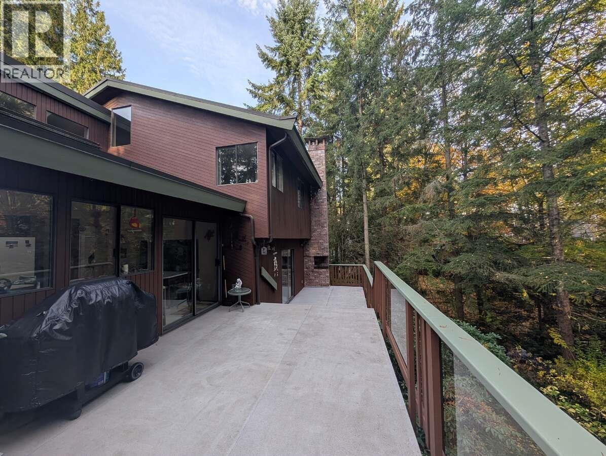 1498 CHAMBERLAIN DRIVE