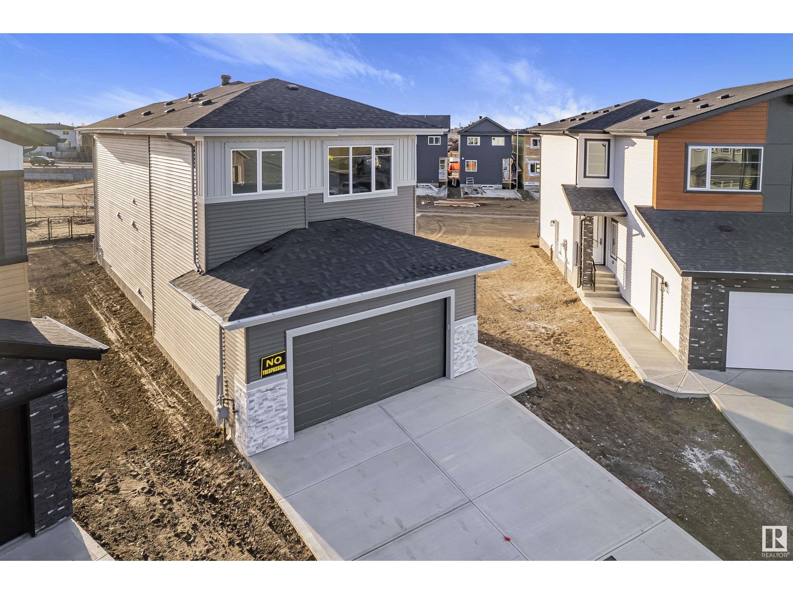 6211 18 ST NE